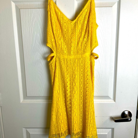 Hollister Dresses & Skirts - Yellow Lace Hollister Dress with Side Cut Outs